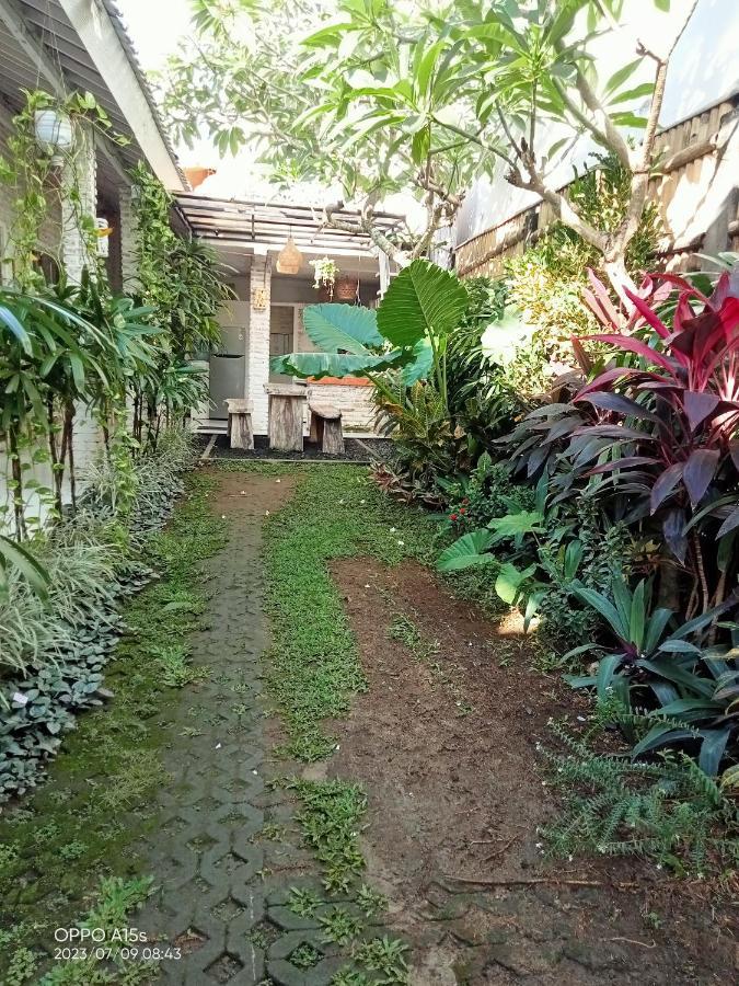 Pondok Ayu Homestay Canggu Exteriör bild